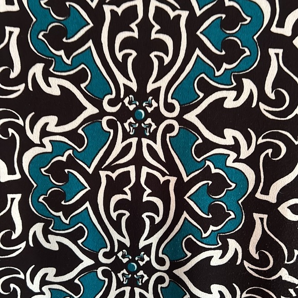 WHBM long sleeve top. Black, white, teal. - Picture 3 of 5